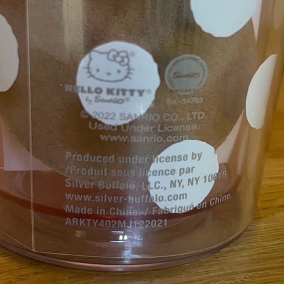 Brand new Hello Kitty tumbler with straw! - Picture 4 of 4